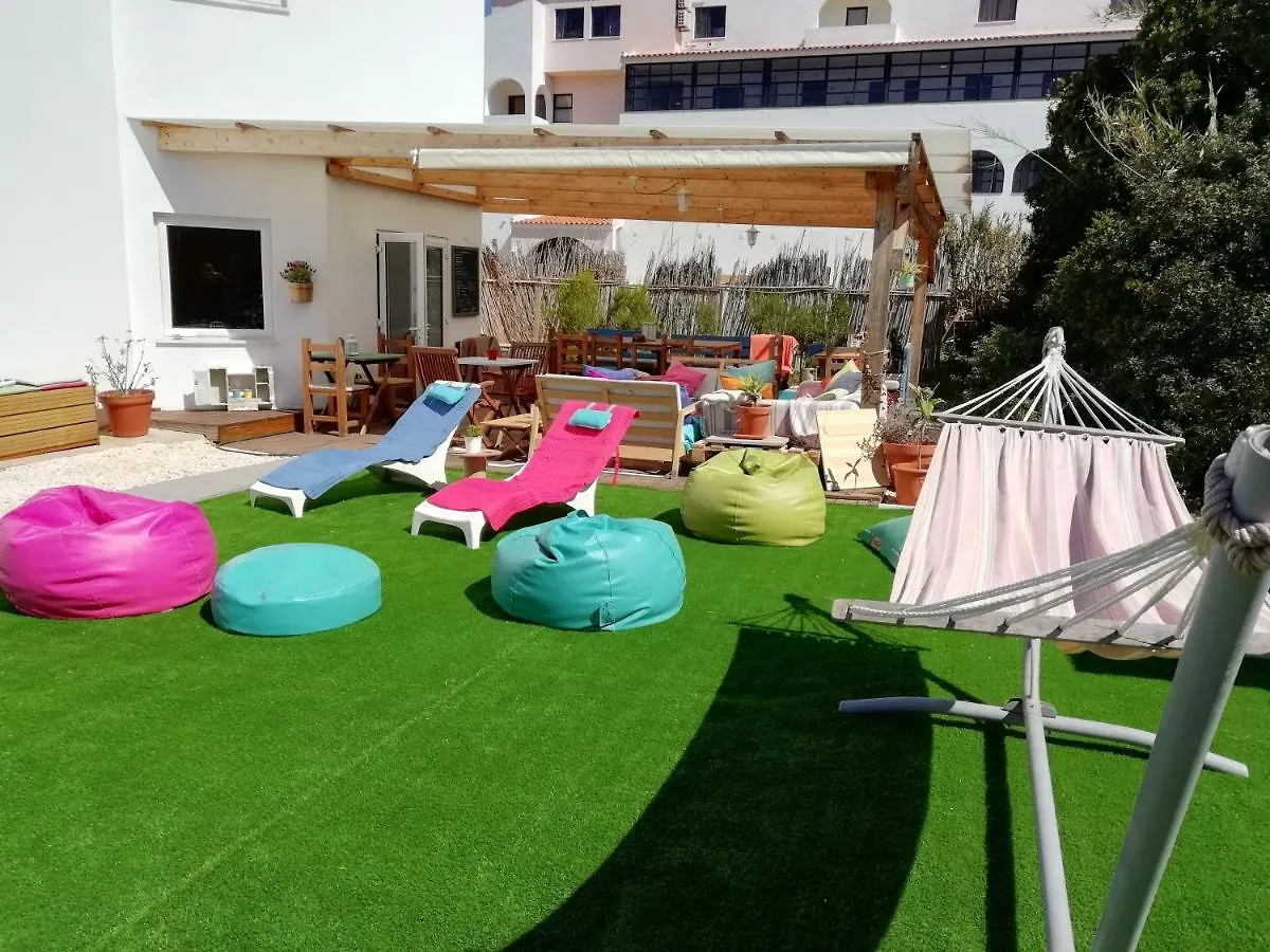 Gasthof Blacksheep Sagres Guesthouse & Surf